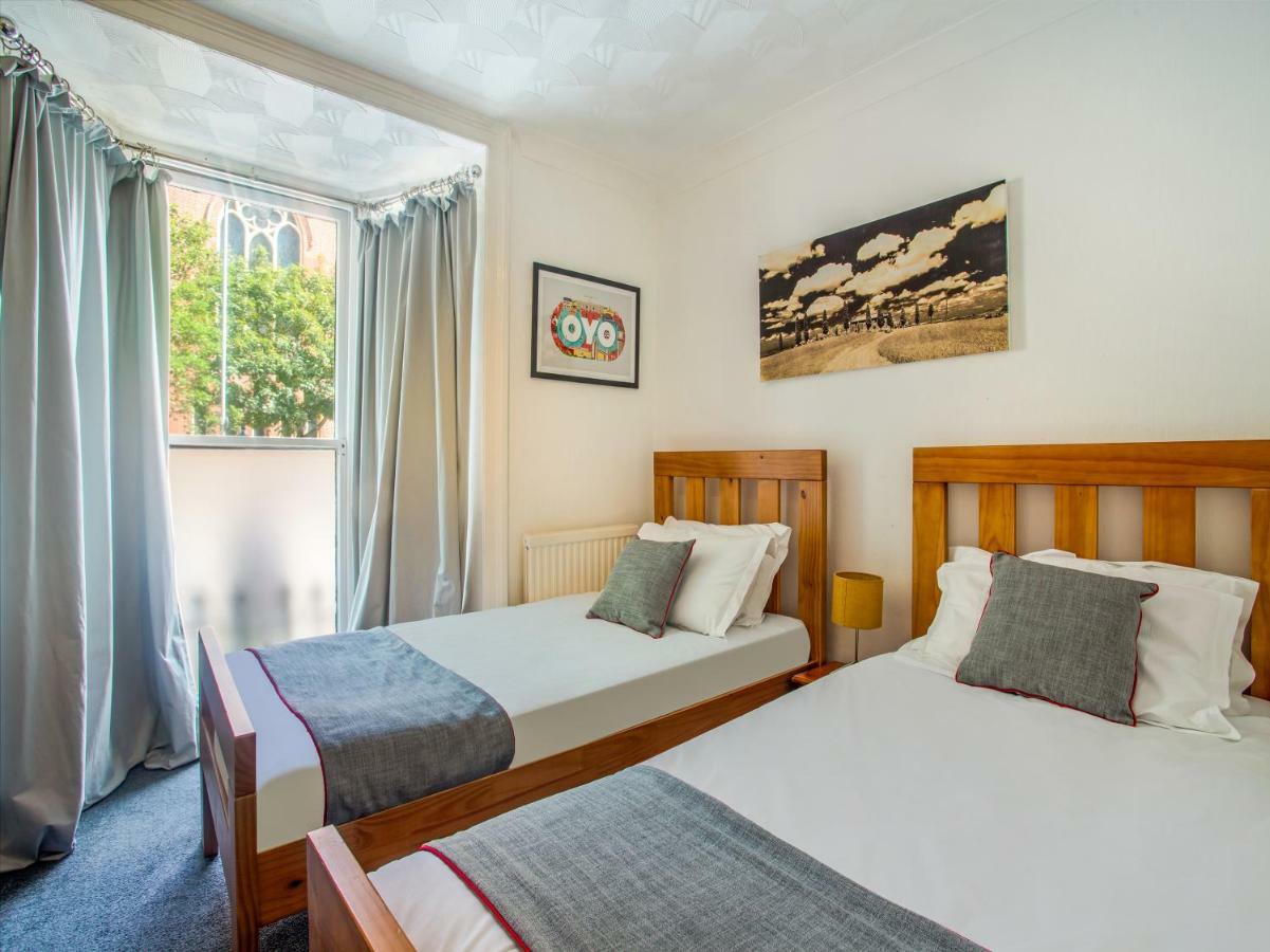 Oyo Avalon Lifestyle Guest House Hove Esterno foto