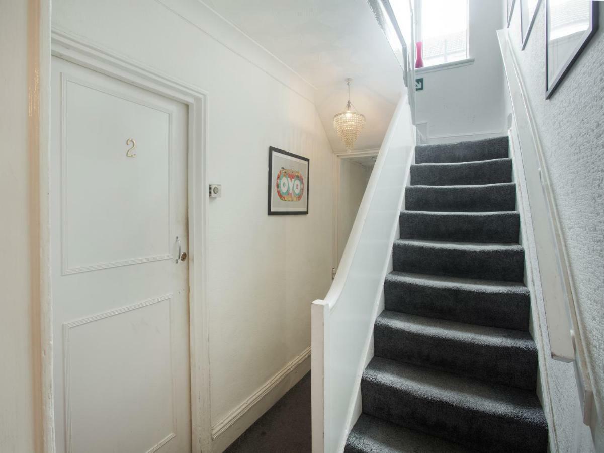 Oyo Avalon Lifestyle Guest House Hove Esterno foto