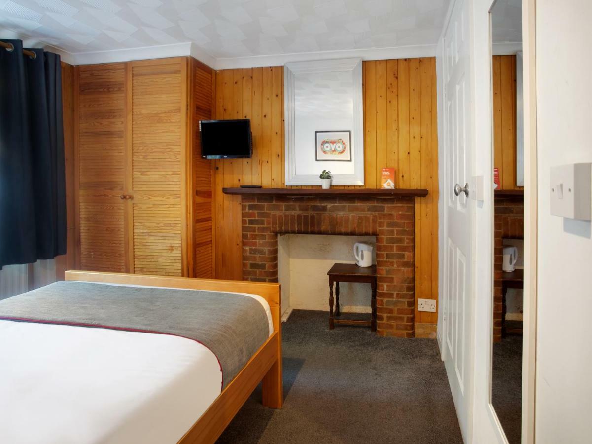 Oyo Avalon Lifestyle Guest House Hove Esterno foto