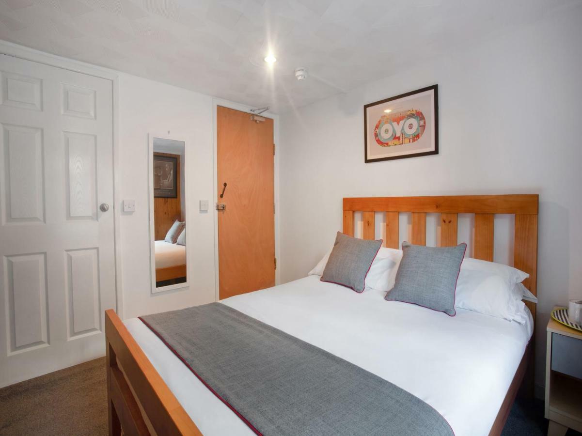 Oyo Avalon Lifestyle Guest House Hove Esterno foto