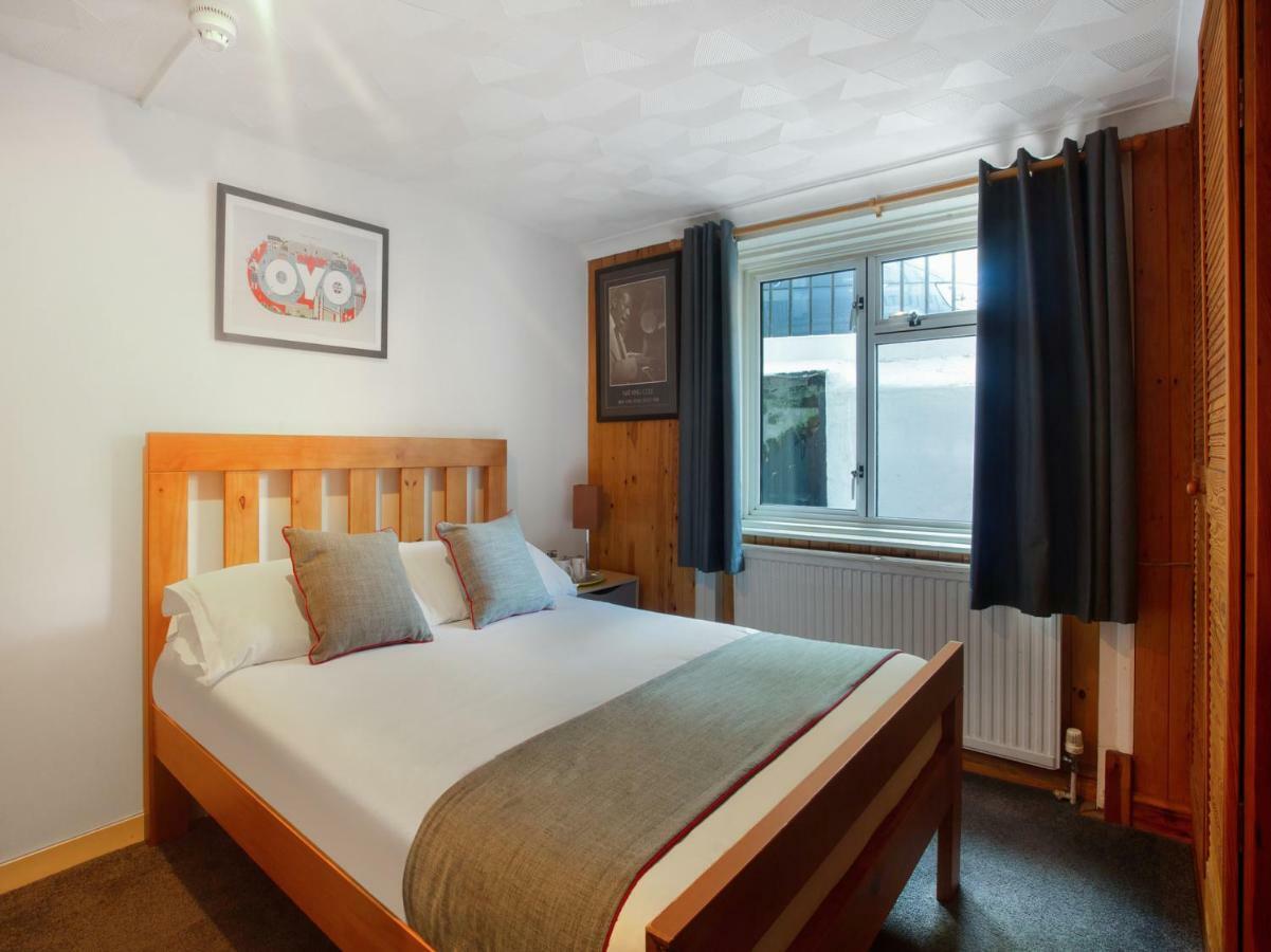 Oyo Avalon Lifestyle Guest House Hove Esterno foto