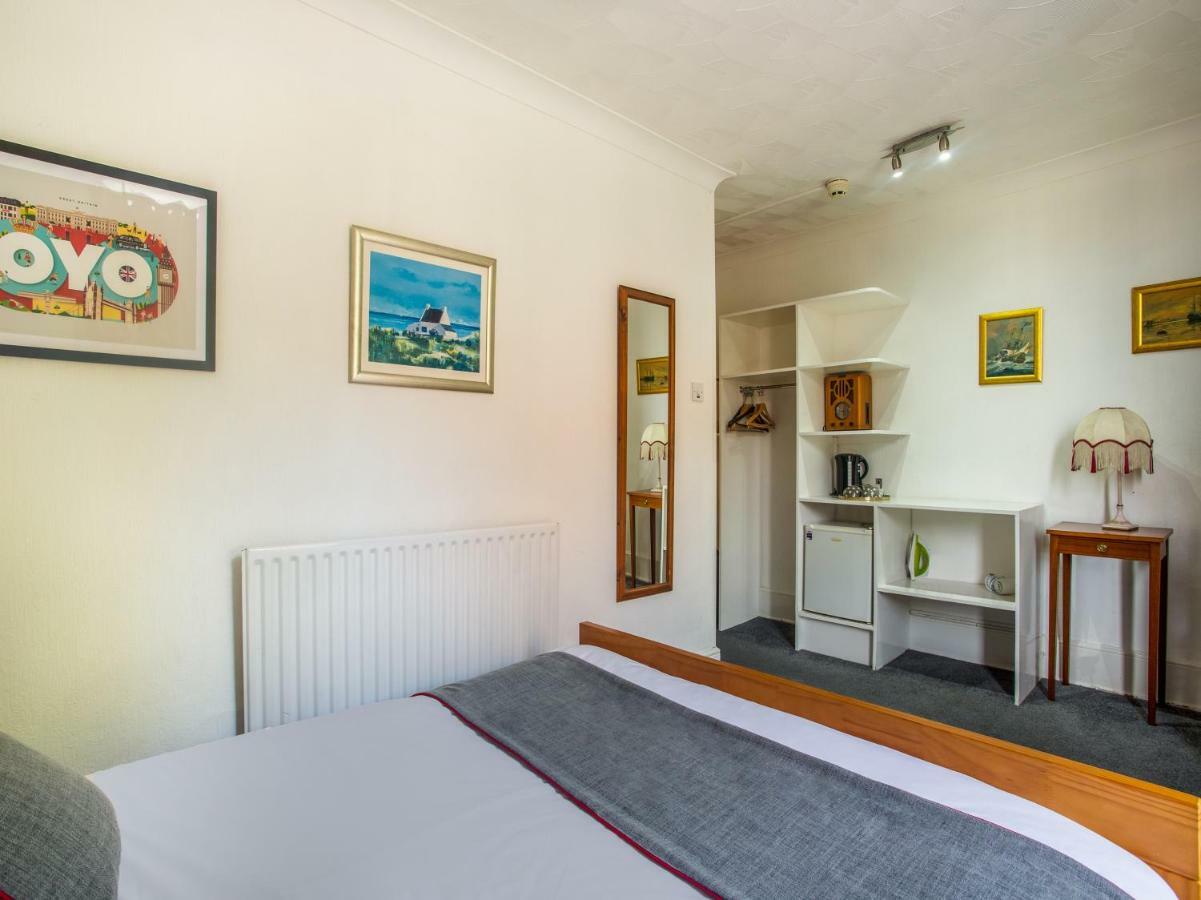 Oyo Avalon Lifestyle Guest House Hove Esterno foto