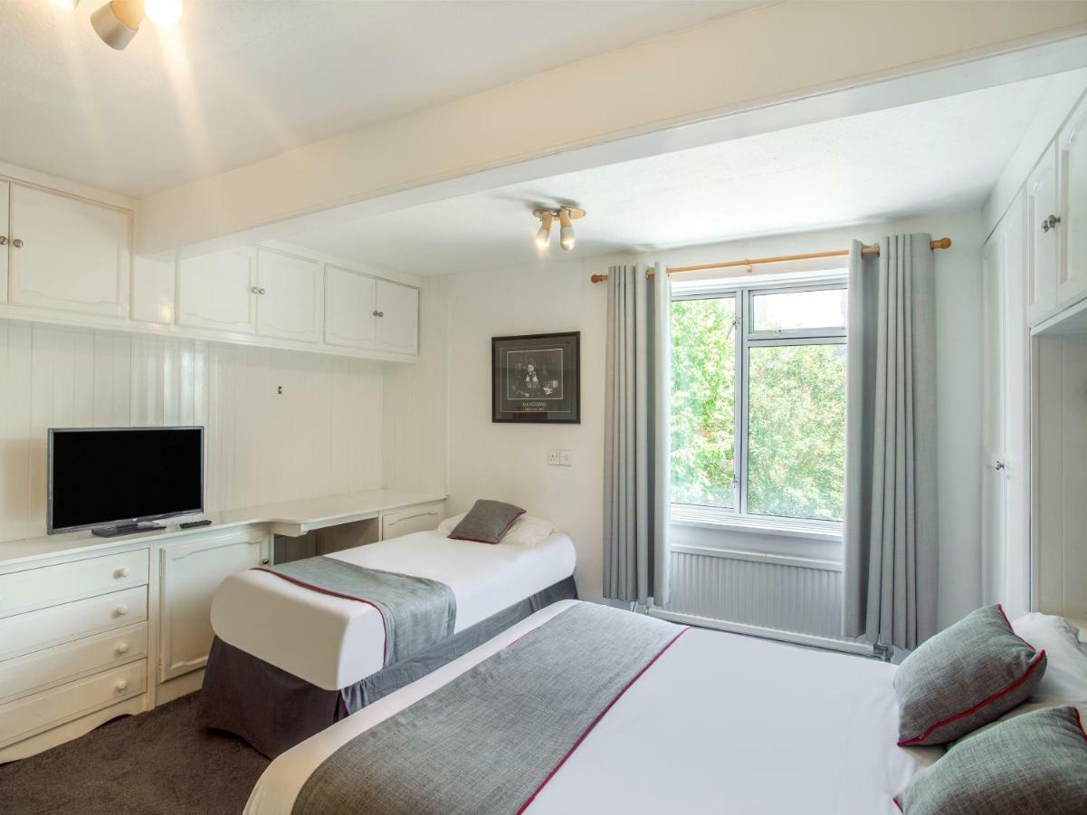 Oyo Avalon Lifestyle Guest House Hove Esterno foto