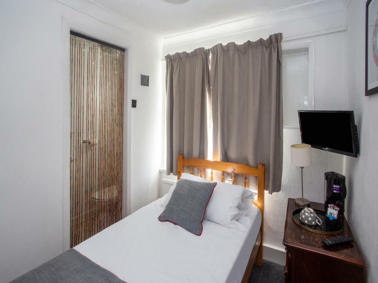 Oyo Avalon Lifestyle Guest House Hove Esterno foto